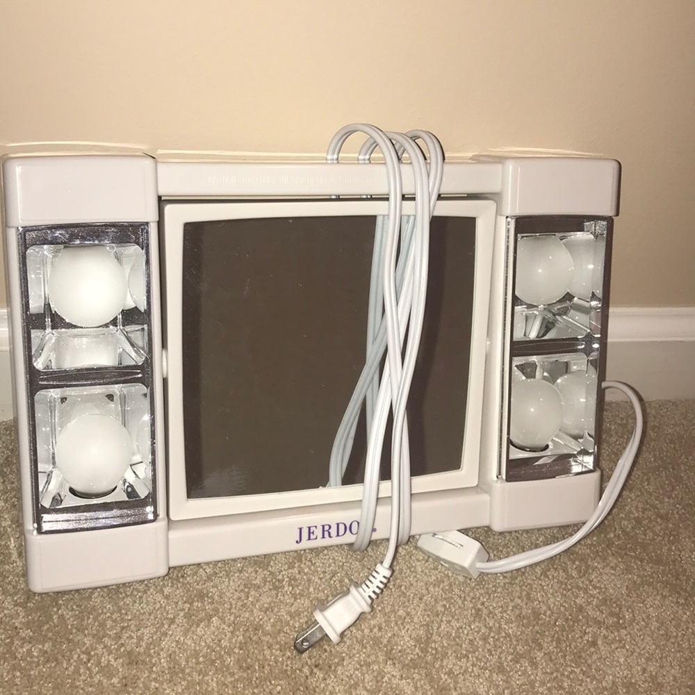 Vanity mirror with lights